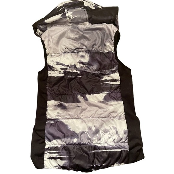Zella Girl Black/White Tie Dye Quilted Hooded Winter Puffer Vest Size M (8/10) - Picture 4 of 12